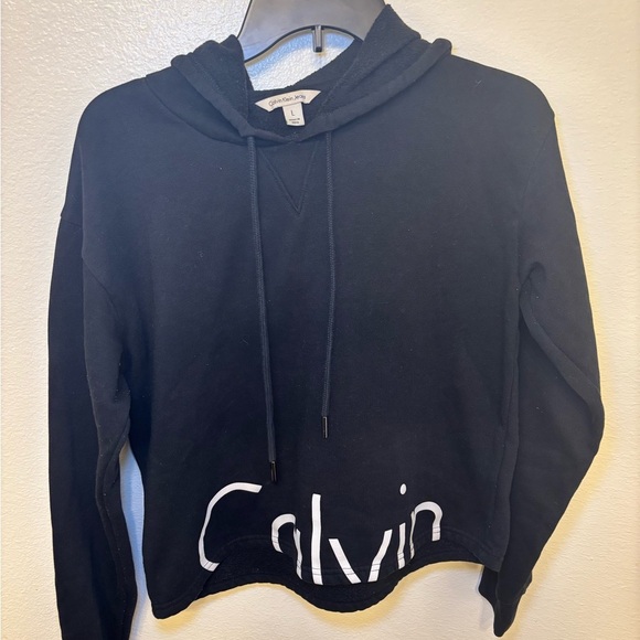 Calvin Klein Jackets & Blazers - Calvin Klein Jeans Black cropped hoodie Sweater